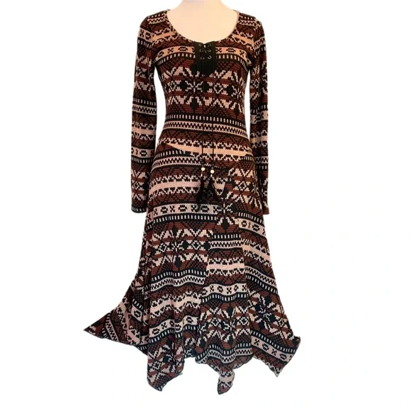 NWT My Beloved Long Sleeve Hanker chief Hem Feather Tassel Sweater Dress size S - Picture 6 of 14